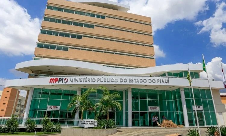 MP ingressa com ação contra Rogério Castro em São Raimundo; pré-candidato nega irregularidades