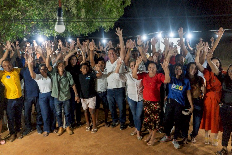 Moradores de Queimadinha participam de roda de Conversa com o pré-candidato Rogério