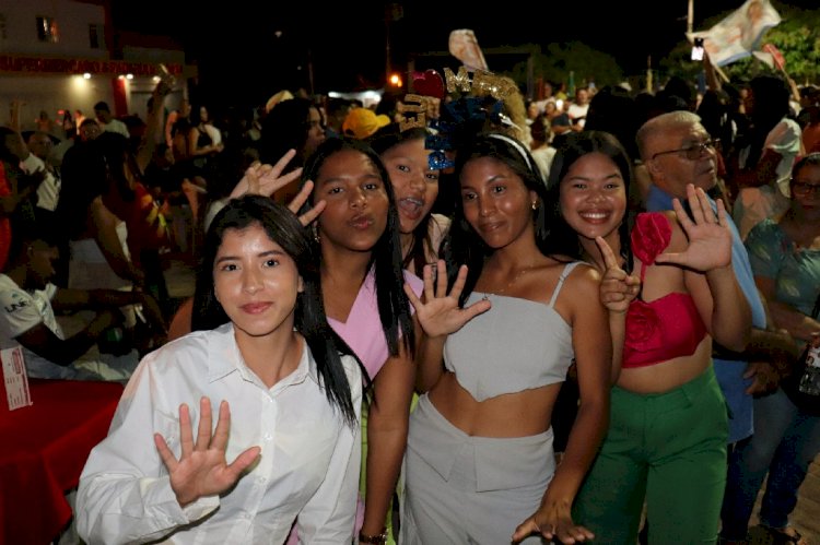 Fotos do encontro de amigos de Rogério e Rosa Amélia no Santa Luzia