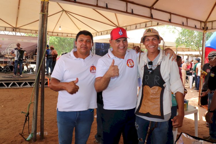 Rogério Castro marca presença na Festa do Vaqueiro de São Raimundo Nonato