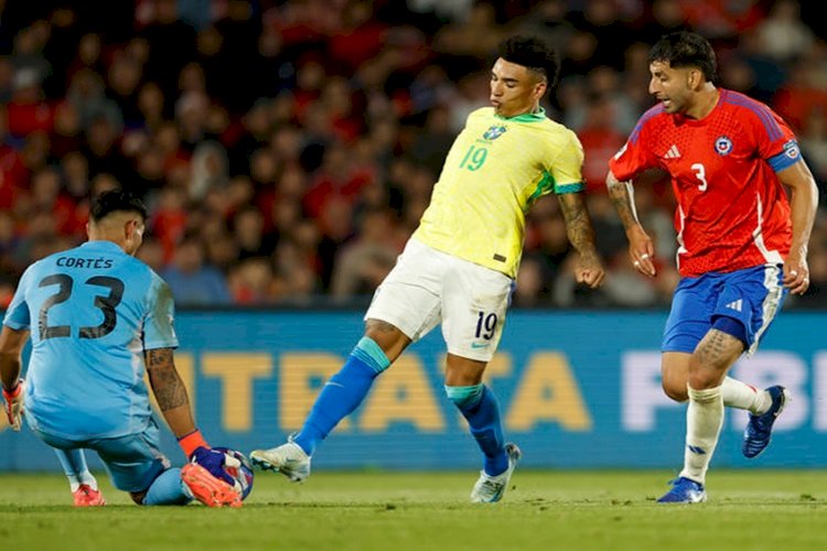 Botafoguenses salvam o Brasil, que arranca vitória suada no Chile e dá respiro a Dorival