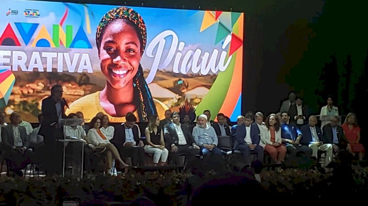 Lula participa do encerramento da Caravana Federativa em Teresina