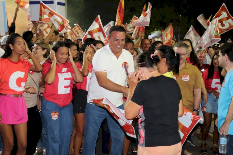 Rogério Castro faz arrastão nos bairros Gavião, Santa Fé e Baixão da Guiomar nesta quarta (25)